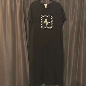 Elegant Black Midi Dress with Graphic Detail